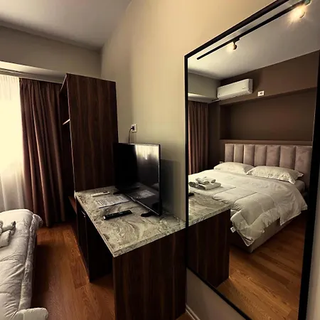 호텔 Hotel Her Vlorë