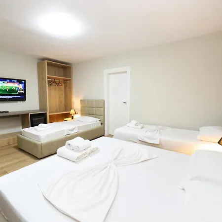Hotel Hotel Her *