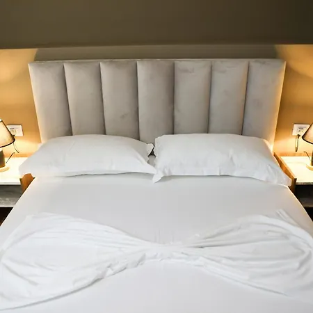 Hotell Hotel Her *