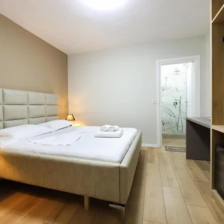 Hotel Her Hotell *