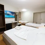 Hotel Her 호텔 Vlorë